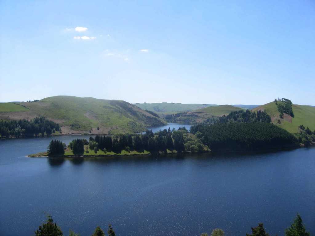 Llyn_clywedog